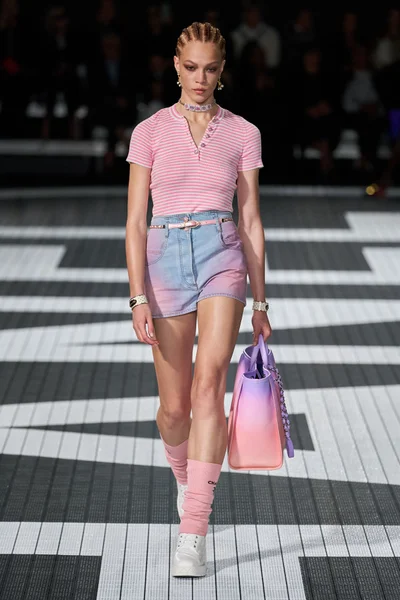 Look 34